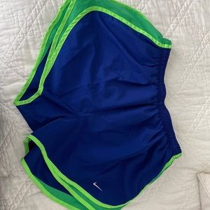 Nike Tempo Shorts size L